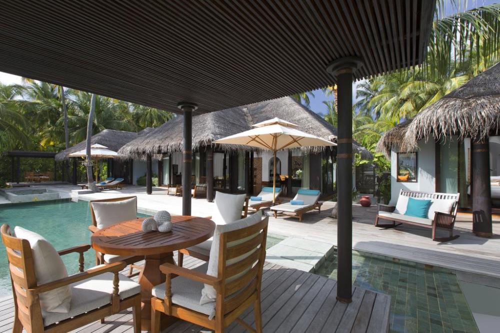 content/hotel/Anantara Kihavah/Accommodation/3 Bedroom Beach Pool Residence/AnantaraKihavah-Acc-3BedroomBeachPoolResidence-04.jpg
